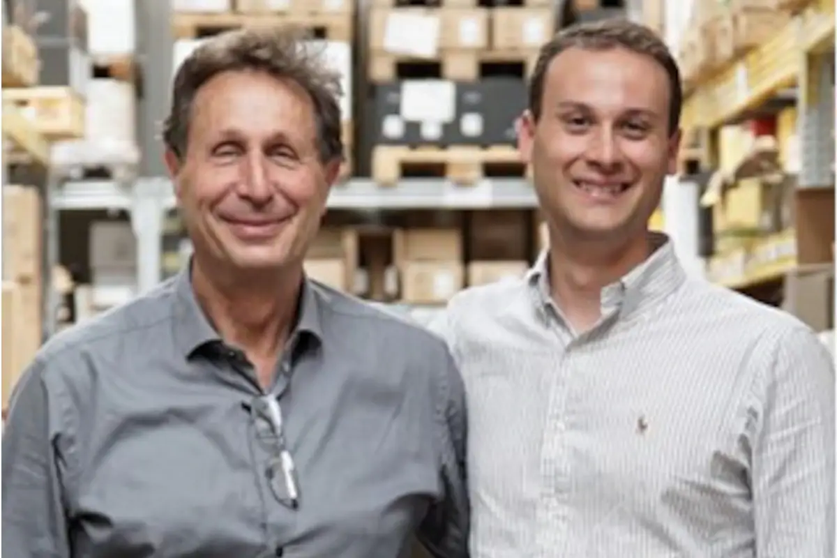 Da sinistra Gianpaolo Girardi e Andrea Girardi (foto Renato Vettorato)) Proposta Vini amplia la sede e allarga l'orizzonte europeo
